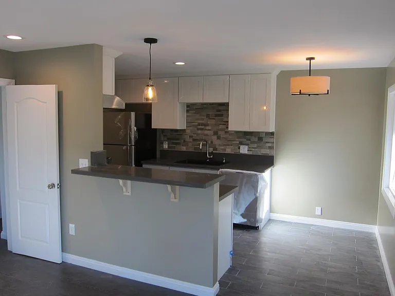 1320 N Michigan Ave #B — Photo 3