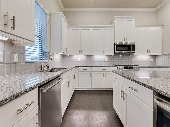 2nd image of 5842 E Post Oak Ln