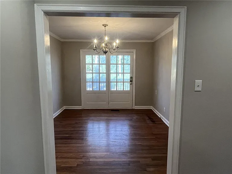 1192 Kingsley Cir NE — Photo 10