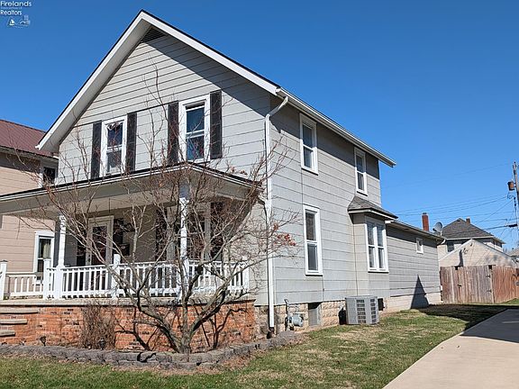 2nd image of 1120 Hamlin St