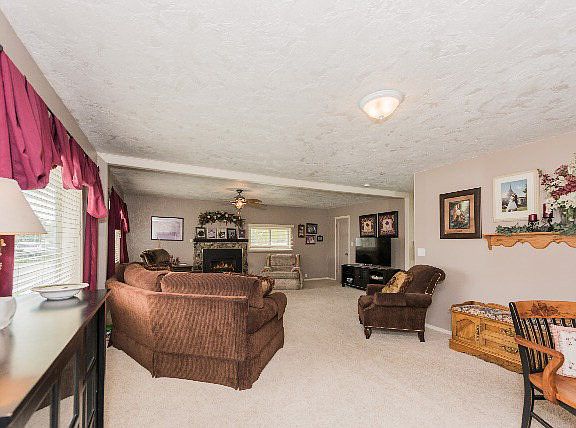 3rd image of 201 Beacon Dr