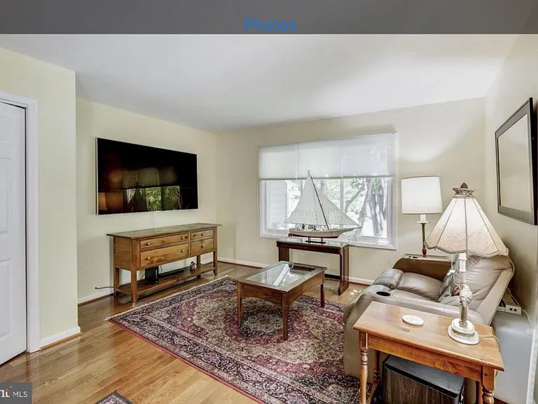 727 Trenton Ave — Photo 2