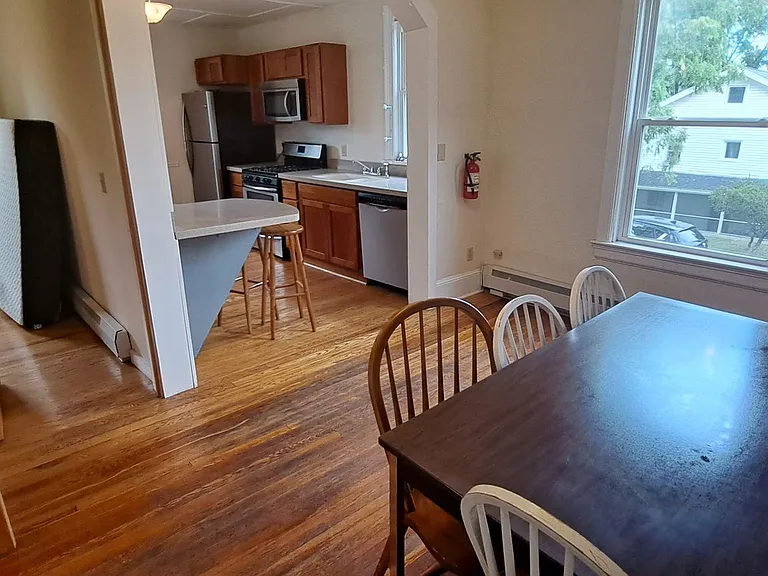 310-312 S Aurora Street — Photo 14