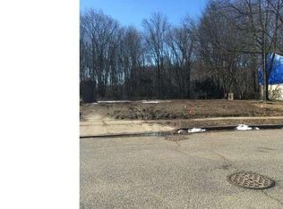 172 Canterbury Rd, Mount Laurel, NJ 08054