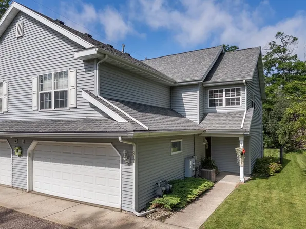 817 Island Ct, Baraboo, WI 53913