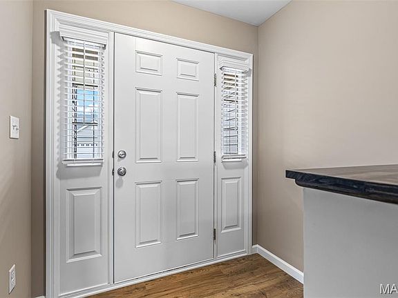 3rd image of 4829 Valley Meadows Ct