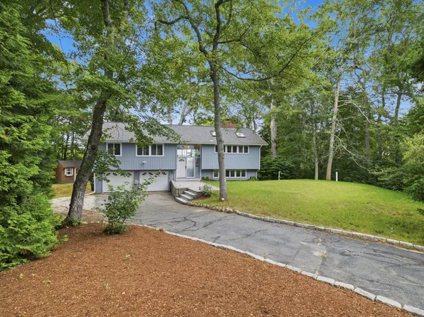 79 Pond Circle, Mashpee, MA 02649
