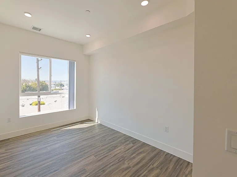 4000 W Mont Clair St — Photo 17