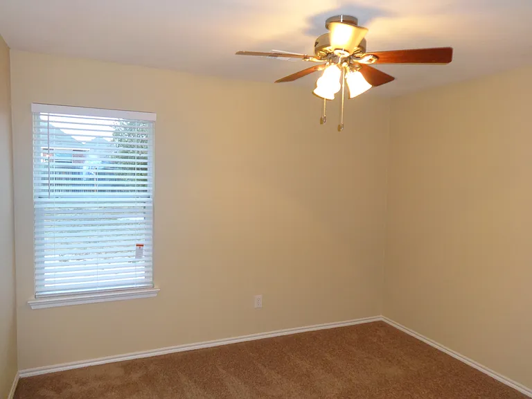 313 Woodridge Dr — Photo 12