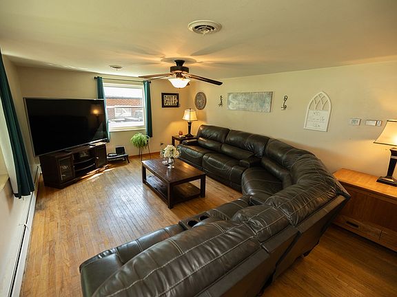 2nd image of 764 Lake Dr