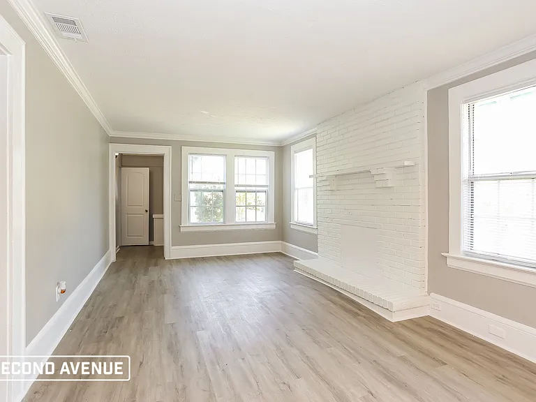 524 E 60th St — Photo 3