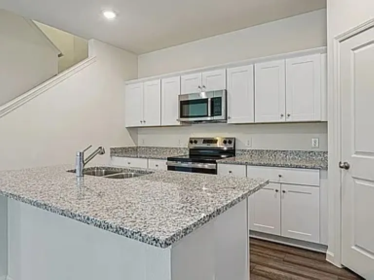 2305 Prairie Ln — Photo 5