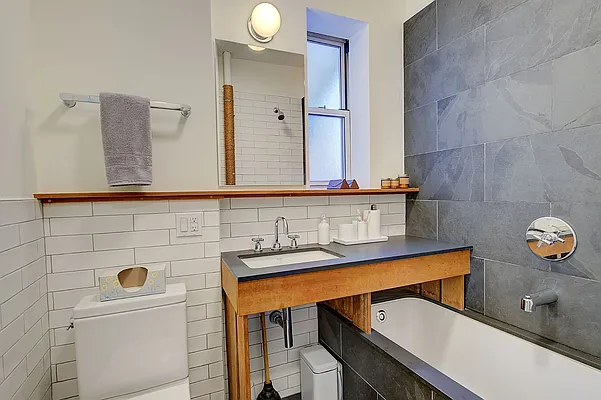 Sold by Akam Sales and Brokerage | media 19