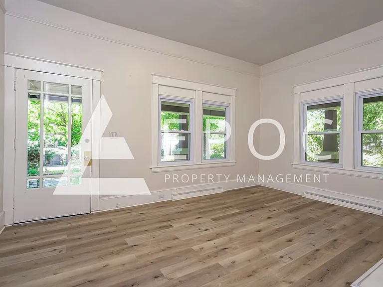 806 Lawsonville Ave — Photo 10
