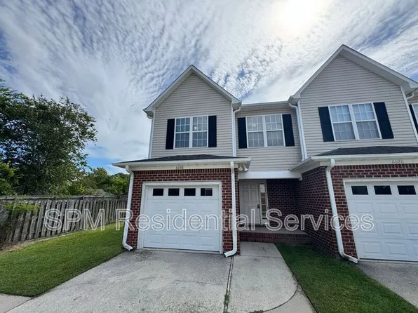 6028 Larson Pl, Wilmington, NC 28403
