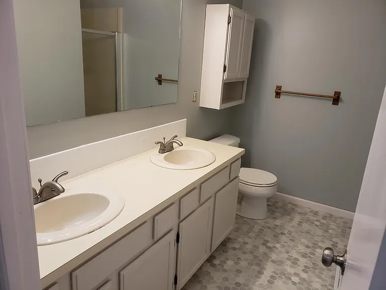 2312 N White Oak Rd — Photo 8
