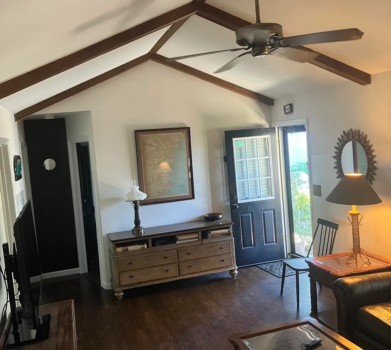 2 bed, 792 sqft, $1,950 — Photo 2