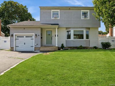 14 Osceola Avenue, Deer Park, NY, 11729