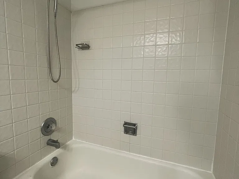 4330 Huntington Blvd — Photo 14
