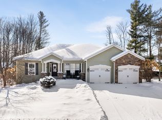 951 Southern Pines Dr, Endwell, NY 13760