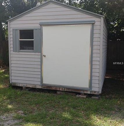 3rd image of 581 Oakway