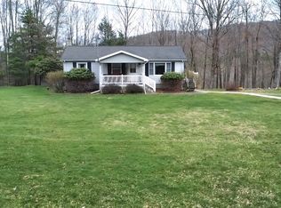 1566 John C McNamara Dr, Montrose, PA 18801
