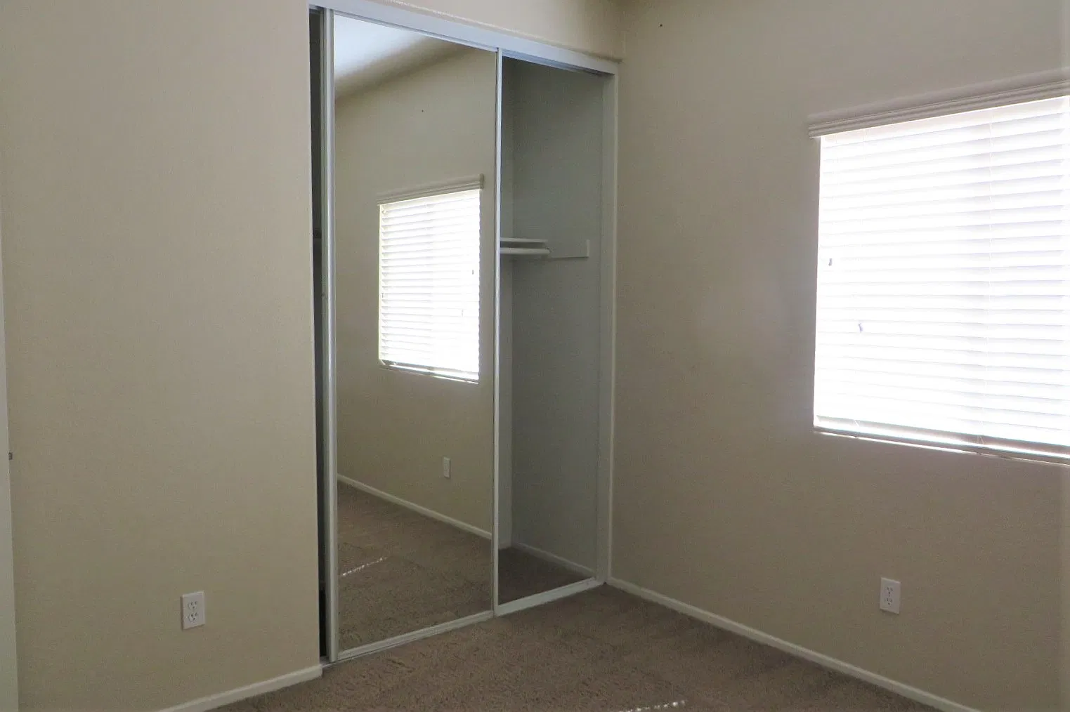 3 bed, 1895 sqft, $2,250 — Photo 2