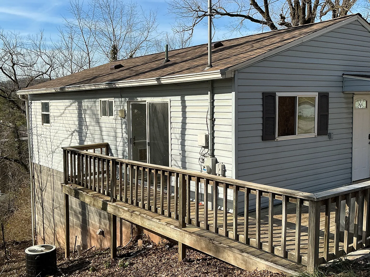 3 bed, 1.0 bath, 1000 sqft, $1,020 — Photo 4