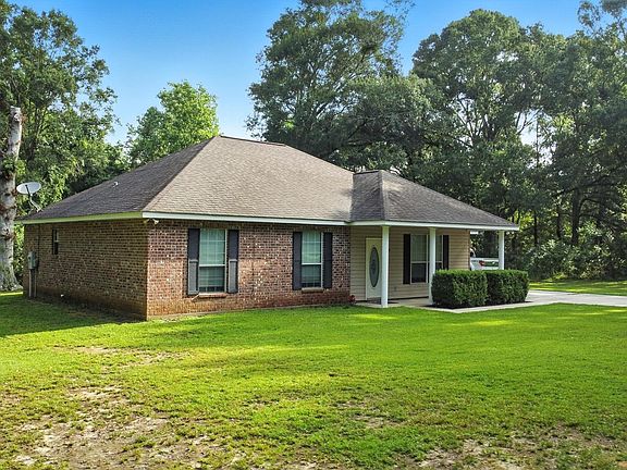 3rd image of 16 Tripp Ln