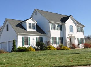 41 Castlewood Dr, South Windsor, CT 06074