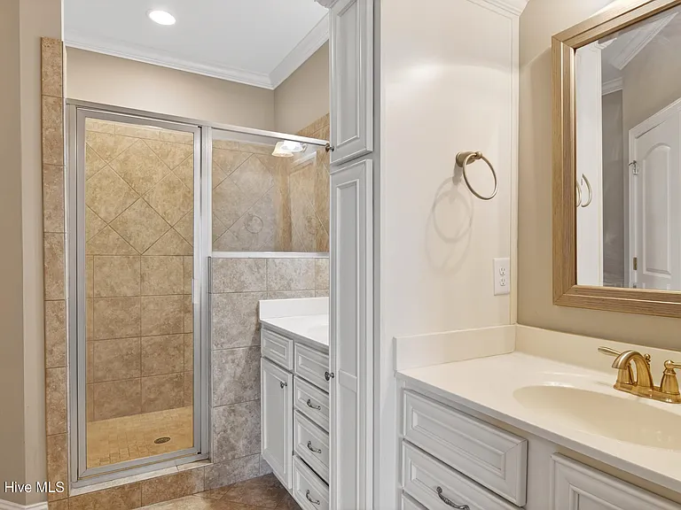 1661 Cambria Dr #B — Photo 25