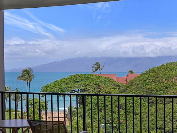 3rd image of 3445 Lower Honoapiilani Rd #626