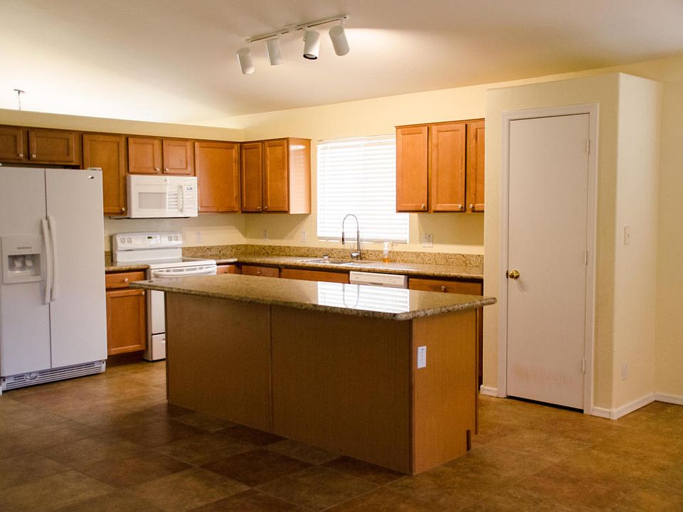 1st image of 4527 E Meadow Creek Way