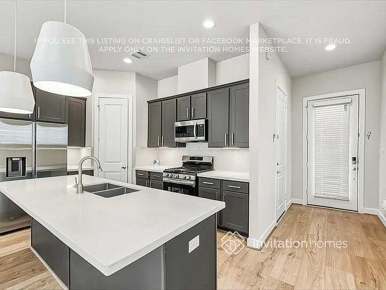 10434 Executive Lake Dr — Photo 6