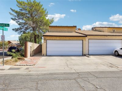 1226 Coach Ln, Las Vegas, NV, 89101