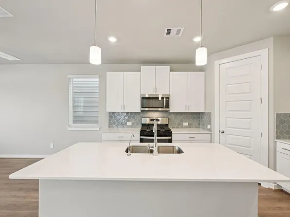 3223 Quiet Sunset Dr, Houston, TX 77080