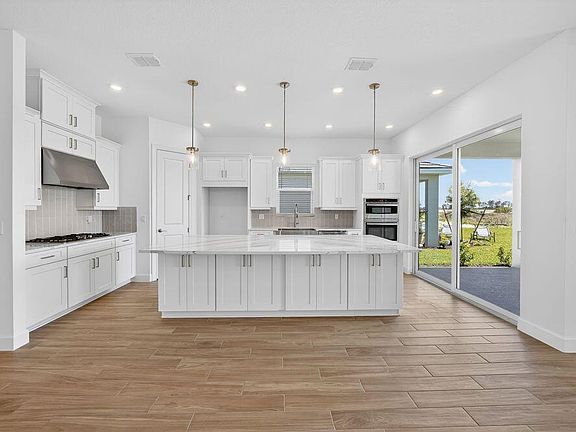3rd image of 13613 SW Alejandro Court