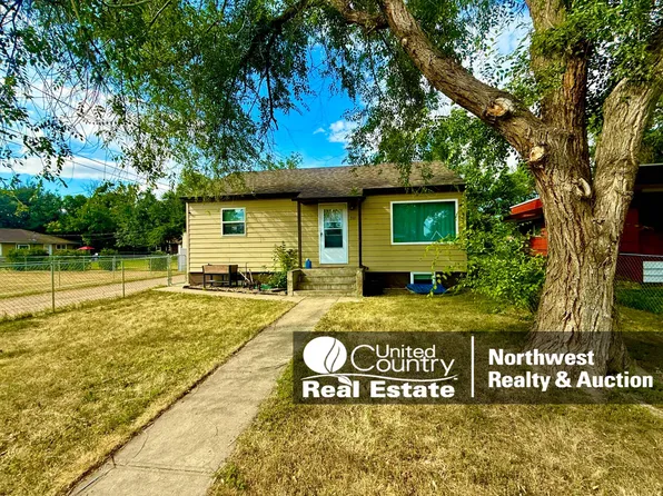 317 S 6th St E, Malta, MT 59538