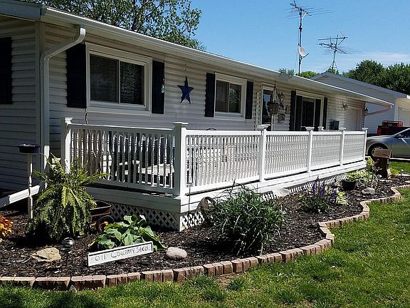 2nd image of 301 N Cedar St