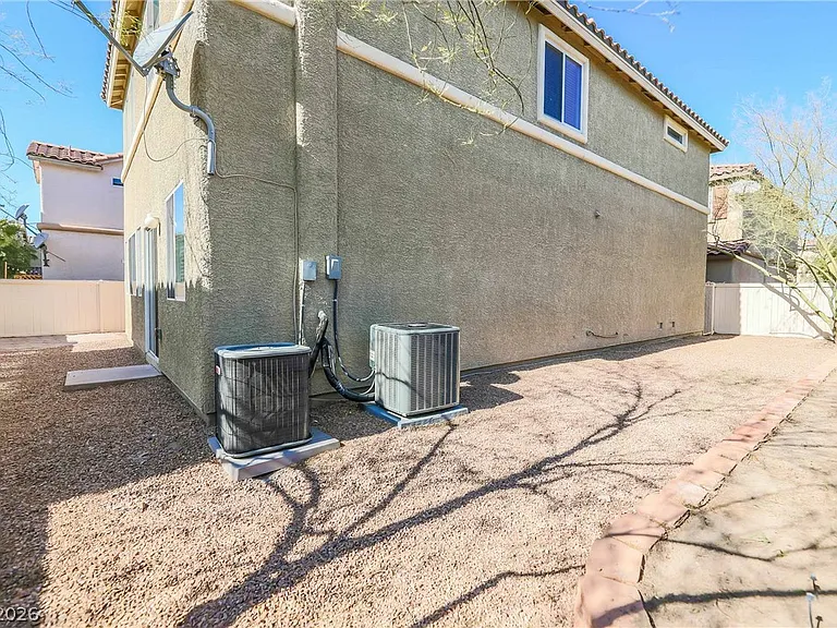 10410 Lady Angela St — Photo 33