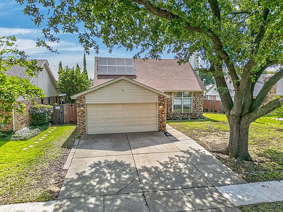 2nd image of 5207 Nocona Ln