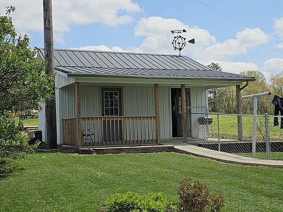 3rd image of 1487 County Road 1475