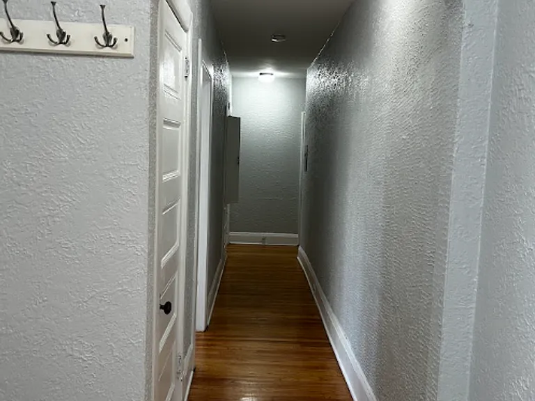601 Clay Ave — Photo 4