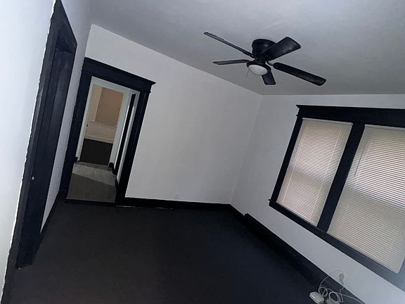 4th image of 60 Knoll St #1
