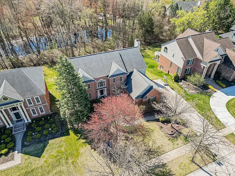 22646 Autumn Park Blvd — Photo 2