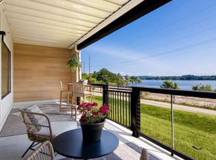 225 E 17th St #1-B, Traverse City, MI 49684