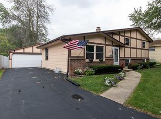 3314 Saint Clair St, Racine, WI 53402