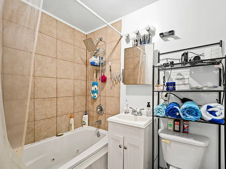 6319 N Sacramento Ave #3E — Photo 11