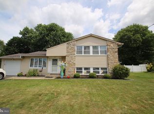 1097 Fitch Pl, Warminster, PA 18974