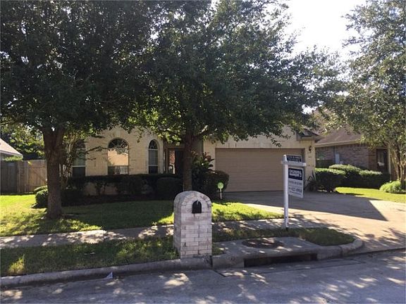 2nd image of 2422 Doral Dr